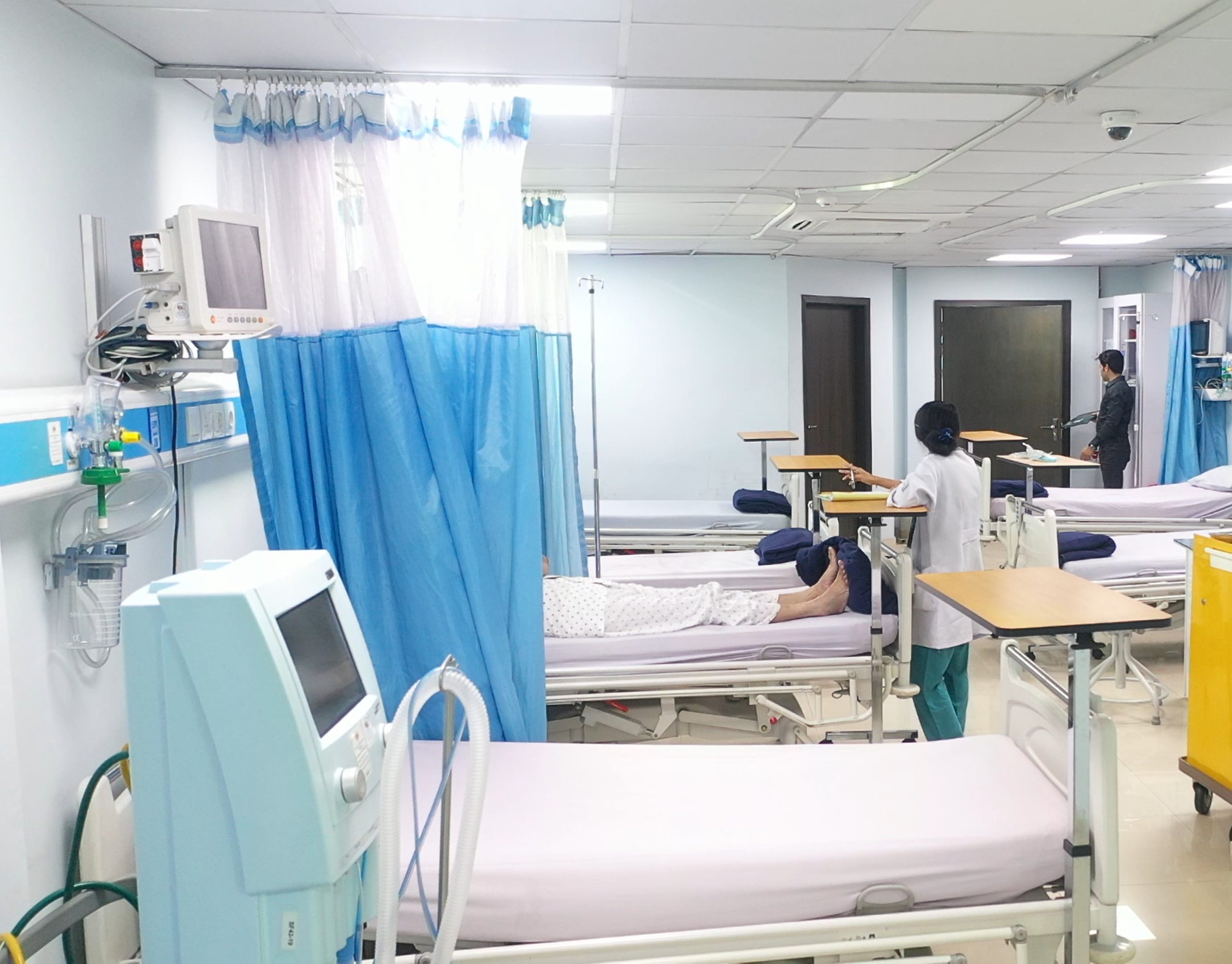 Intensive Care Unit (ICU)